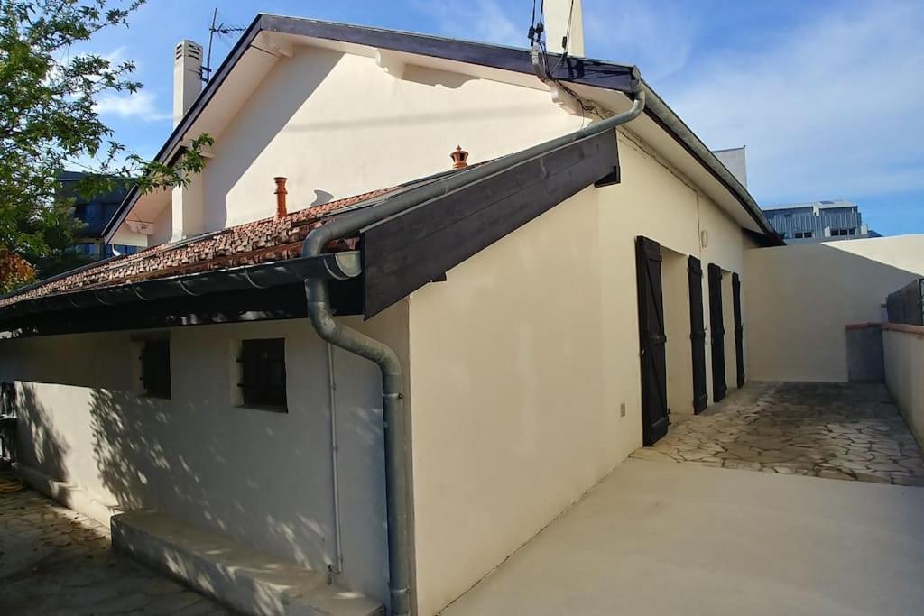 Comme A La Maison Cenon Exterior foto